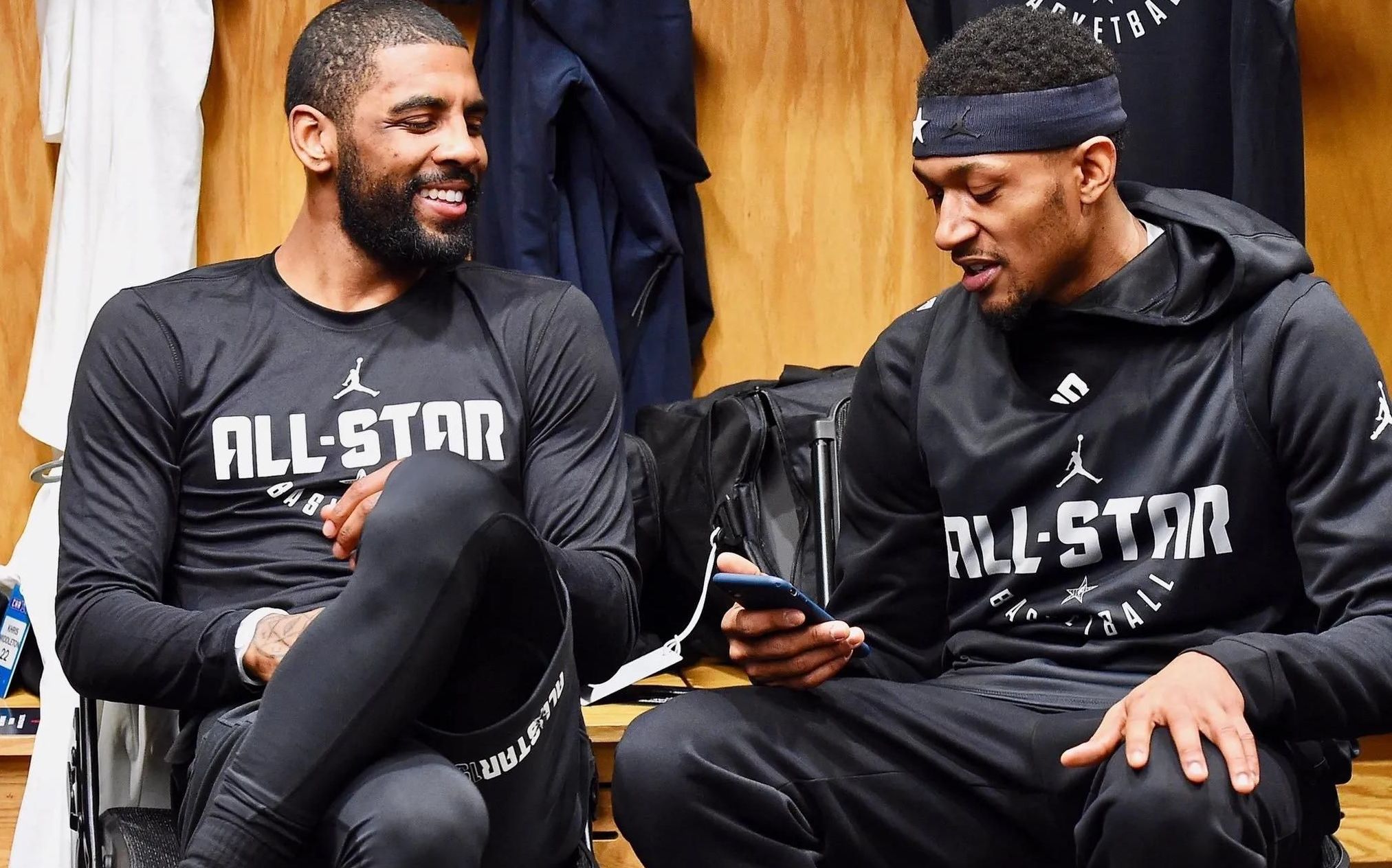 开元app-包含华盛顿奇才完成体检密尔沃基雄鹿围绕欧篮联队长鼓劲，现场解说直呼：葡萄牙体育回应争议的词条