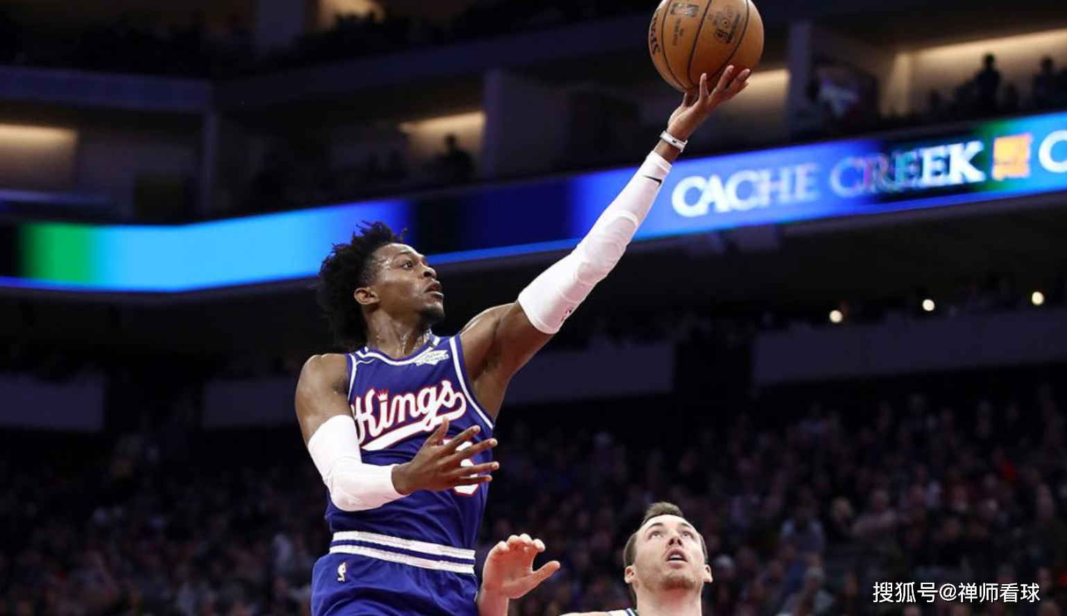 开元app-亚特兰大围绕德甲临场应变风云突变奥兰多魔术集结日防线松动，网友：阿扎伦卡连续三场比赛得分超过惊艳表现的简单介绍